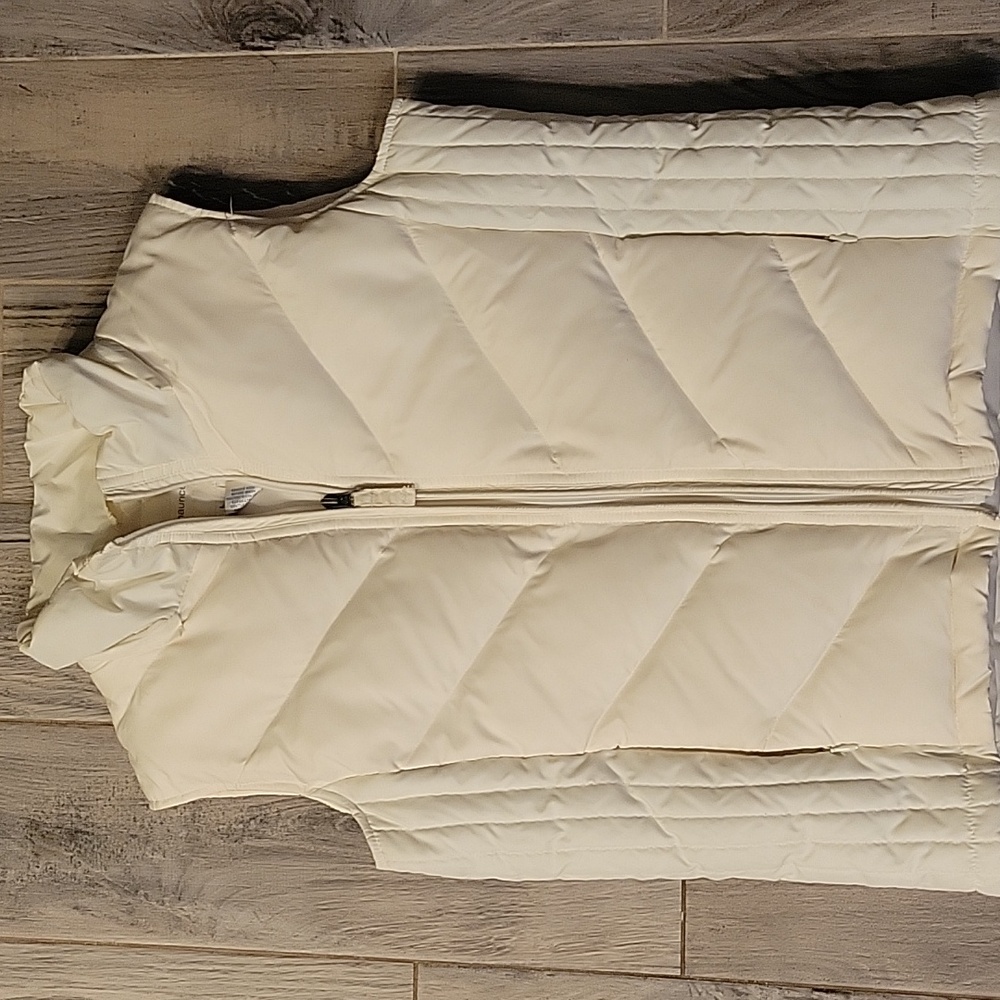 Cream vest with detachable hood